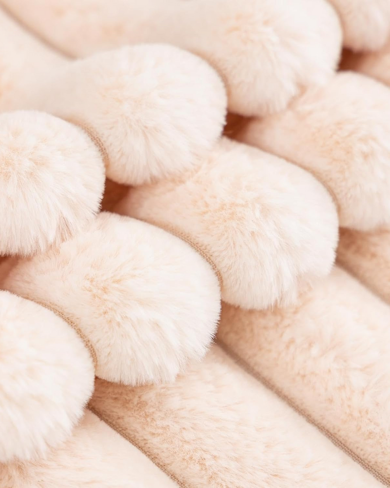 Luxe Nest - Saoel Cushion Kussen Met Elegante Ribbelontwerp